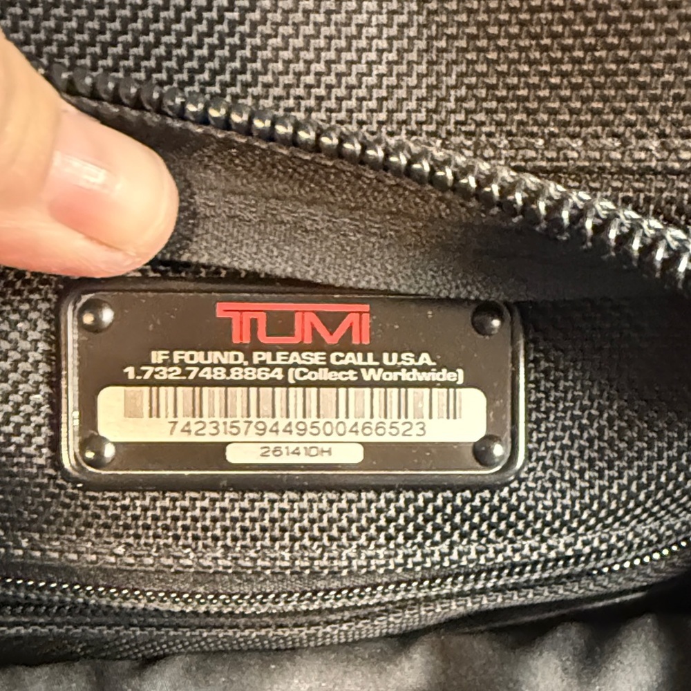 Tumi Black Briefcase for Men with laptop case - Picture 4 of 15